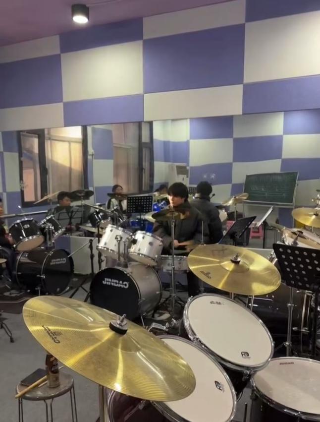 ebbc6f396a359190dbcc2949723ec8c