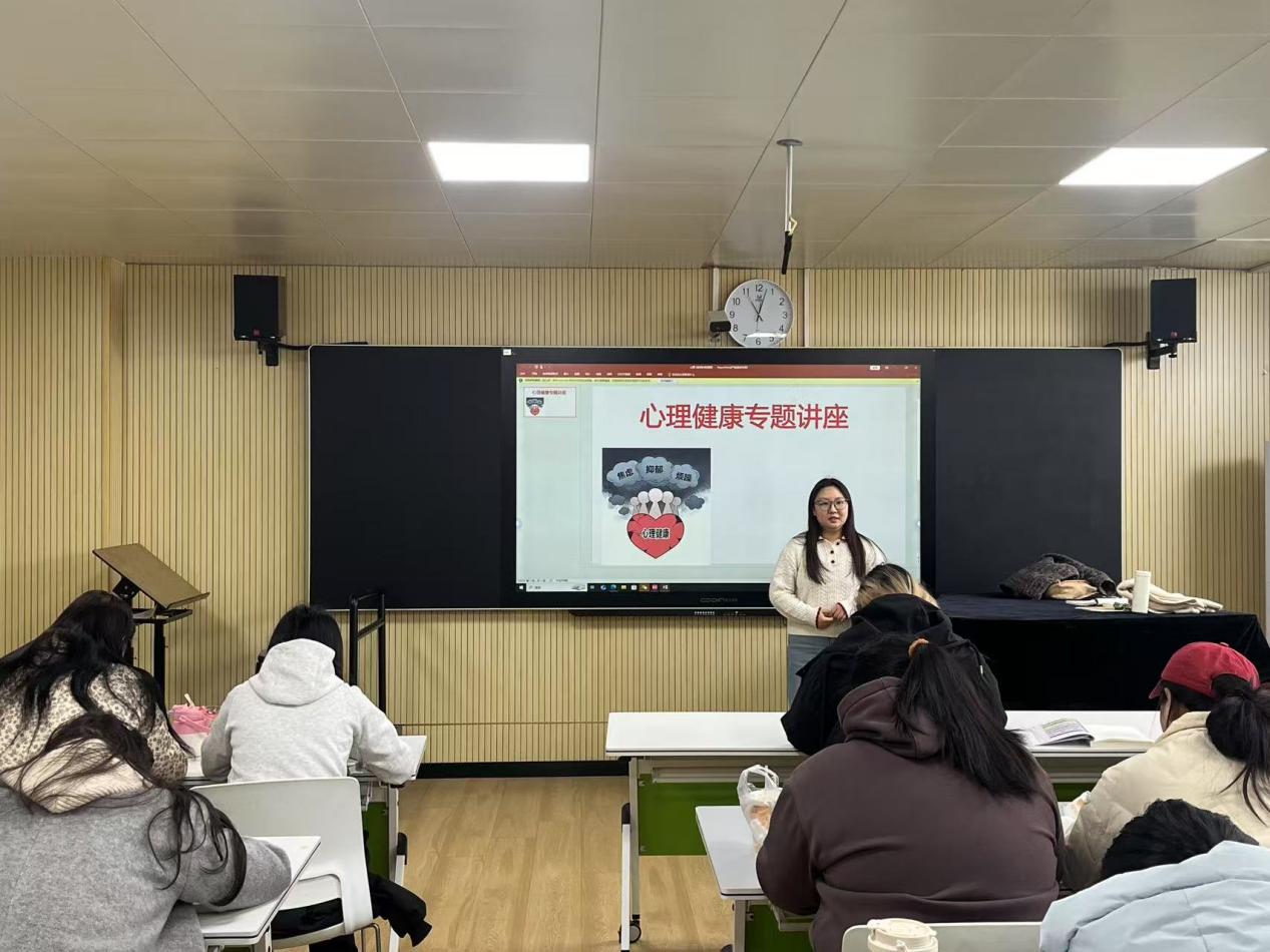 61c5f0e6a3a8b9fc192eed06977fcb6