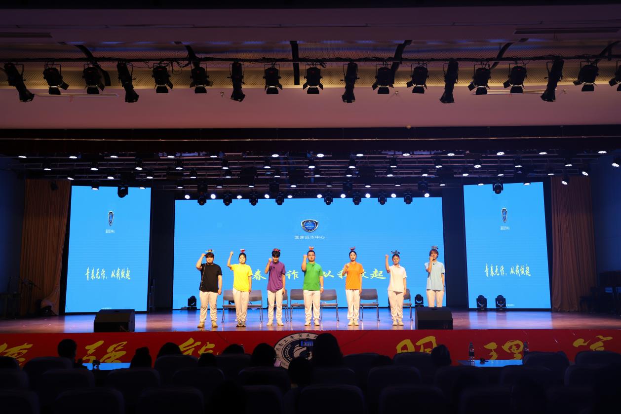 6e0854f7a9bd4afd2dd8fe702c87005