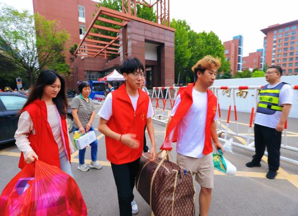 0e4438aa7eb3f582f3f35db885f9303e