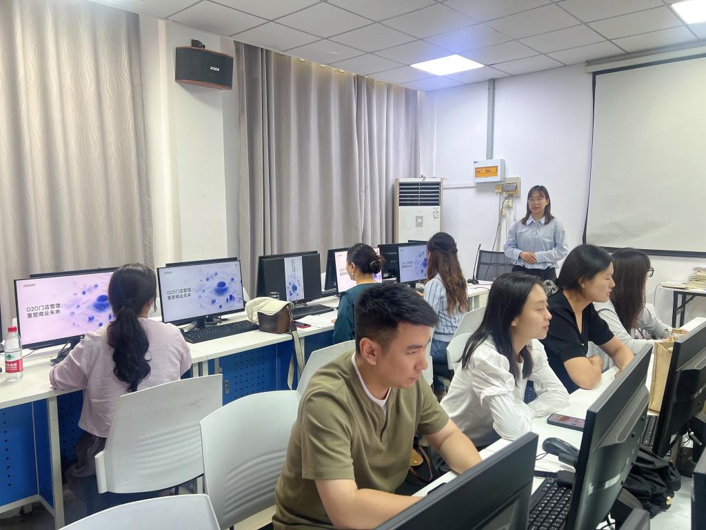 98f7095eded19f0a25a53da0cb4ac7a